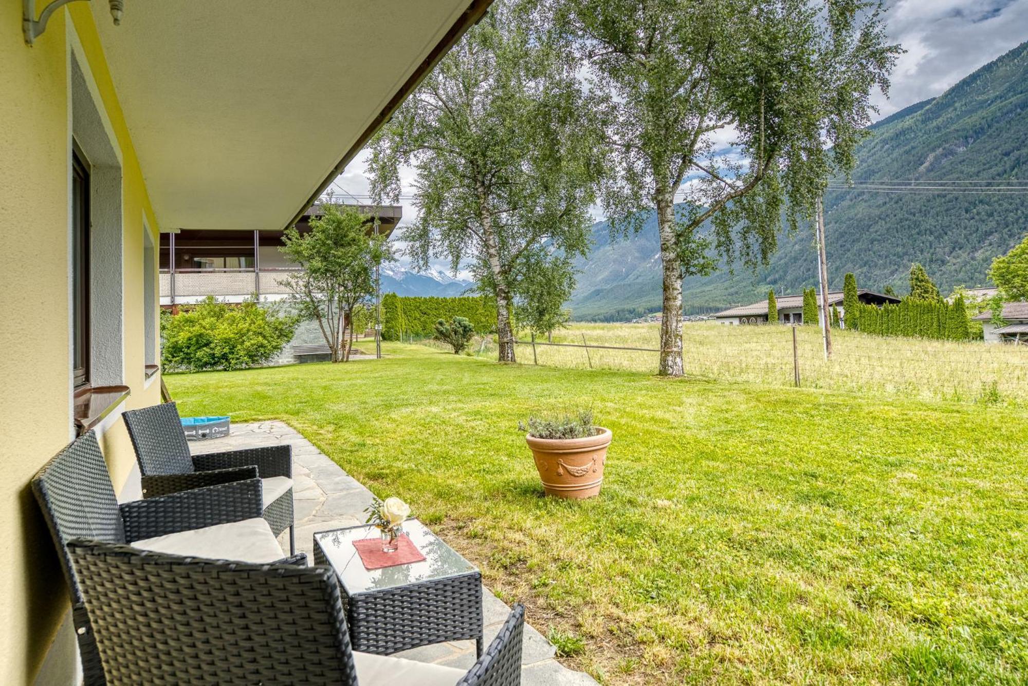 Hotel Zum Lamm Tarrenz Kültér fotó
