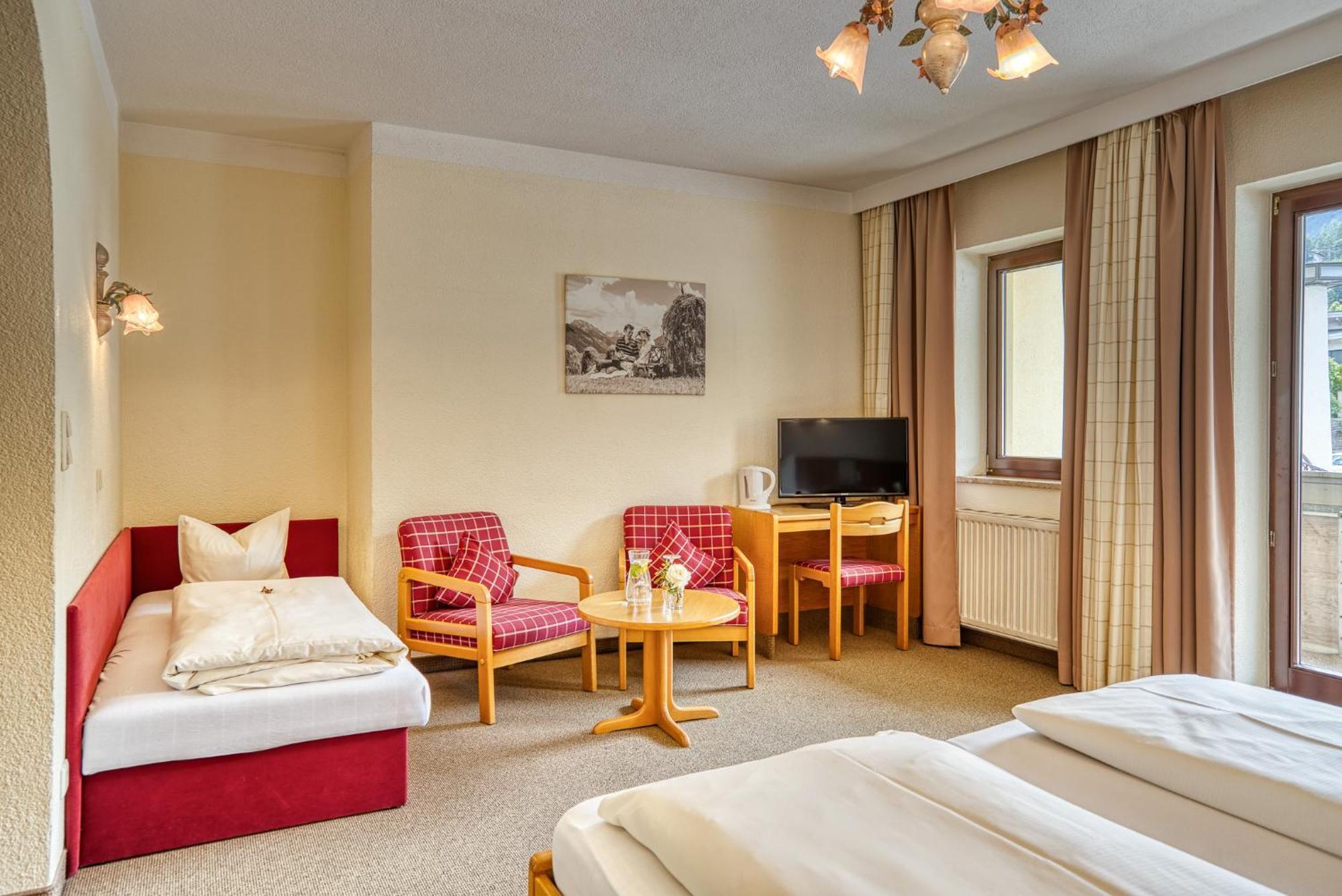 Hotel Zum Lamm Tarrenz Kültér fotó